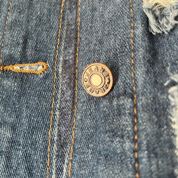 Distressed blue jean jacket - Picture 6 of 8